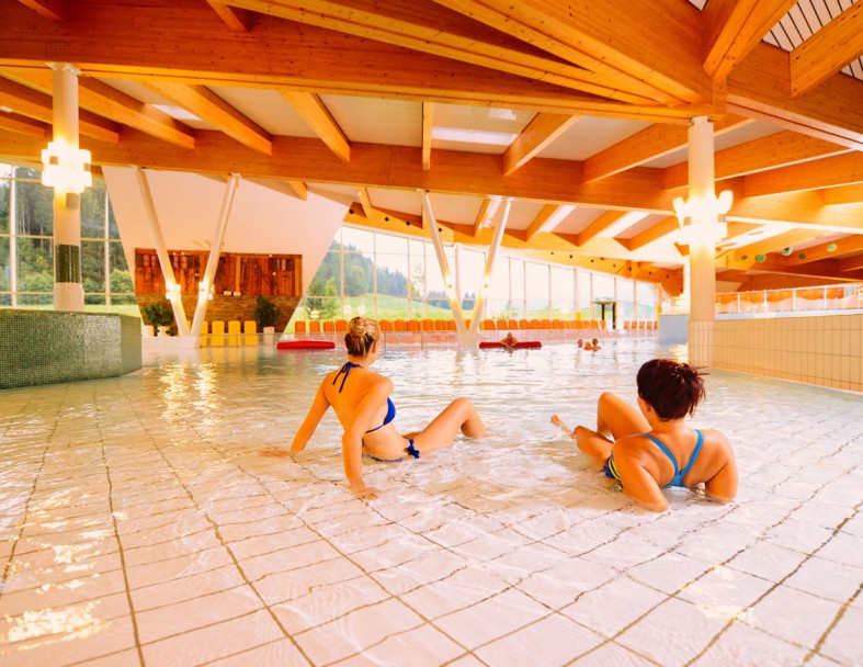 Wellenbecken © Erlebnis Therme Amade