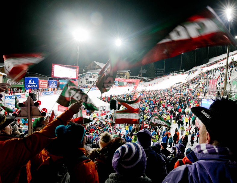 Skiweltcup bei Nacht © Flachau Tourismus